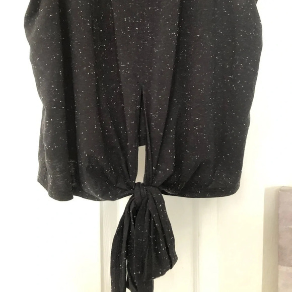 ! Lululemon Time to Restore Mock Neck Tank black/white - Picture 5 of 7